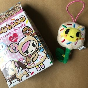 Tokidoki Donutella Flower Mini Plush Keychain